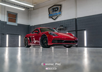 red porsche gts4-06